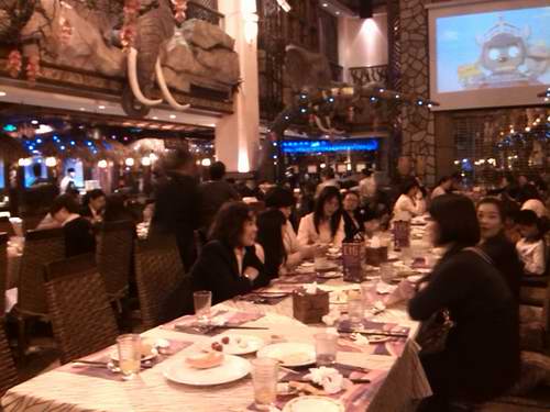 广东2024欧洲杯买球集团举行国际妇女节自助餐会